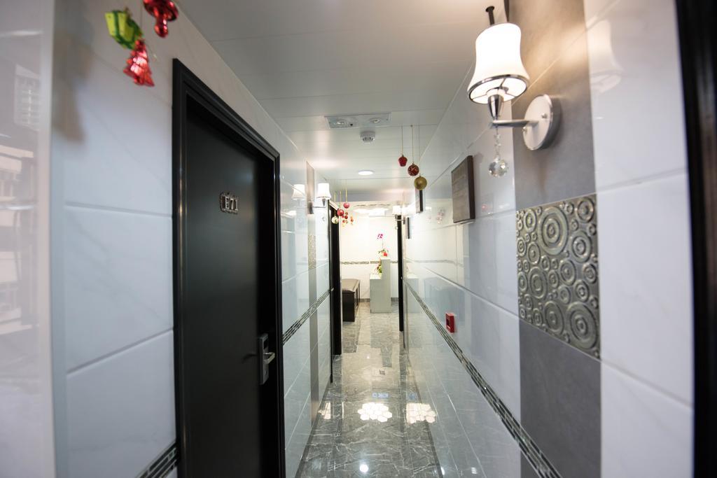 V Guest house *